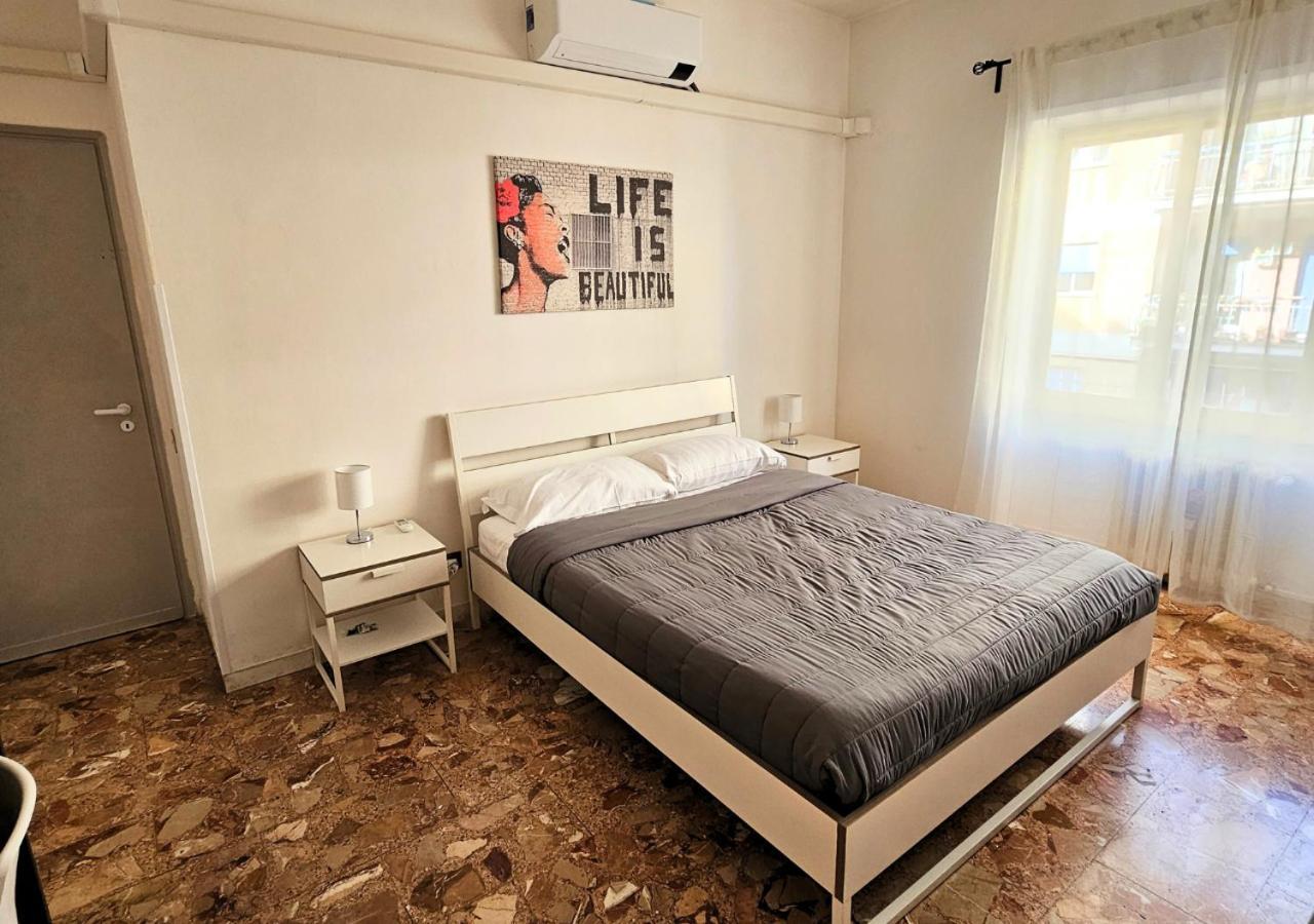 Urban Street Apartment Roma Esterno foto
