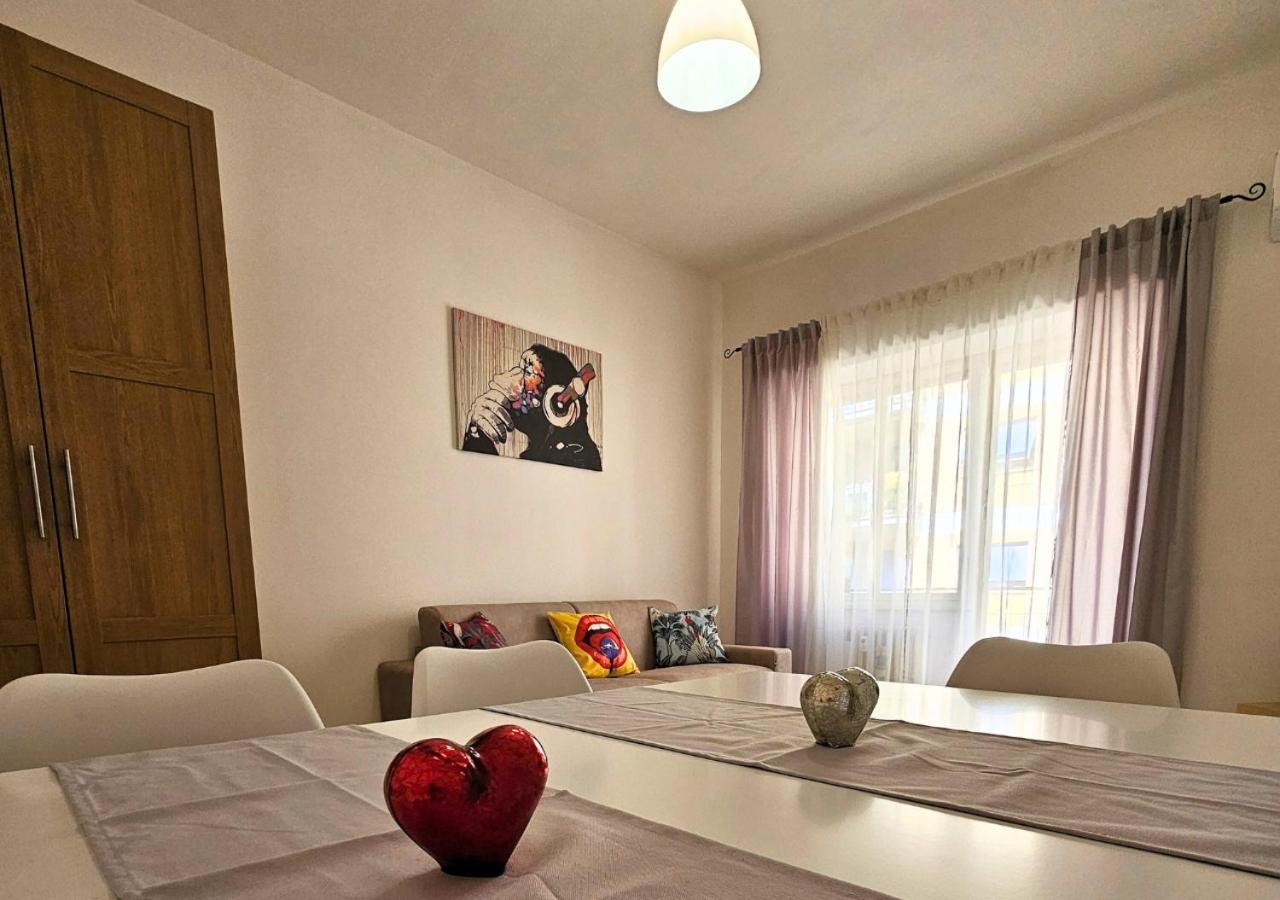 Urban Street Apartment Roma Esterno foto