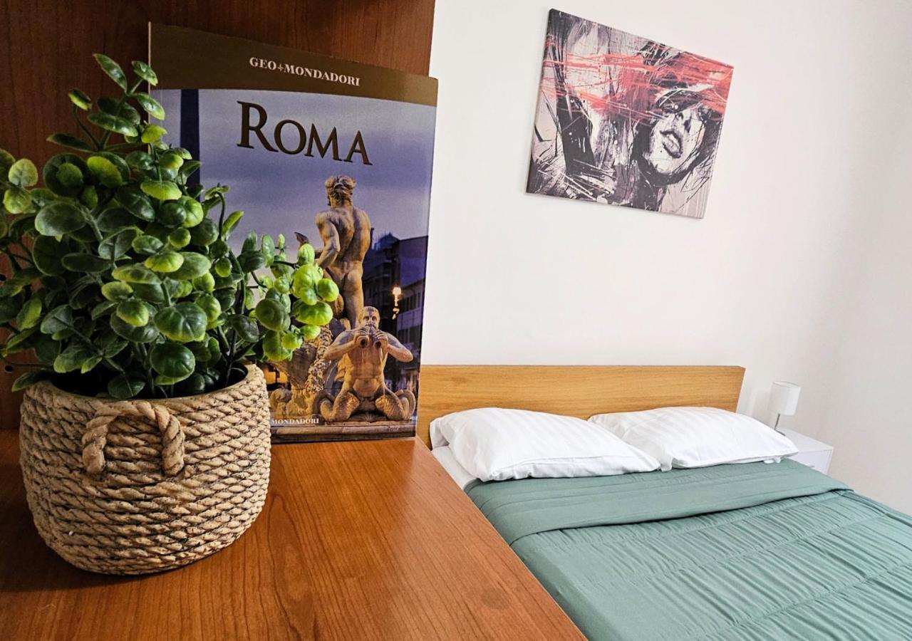 Urban Street Apartment Roma Esterno foto
